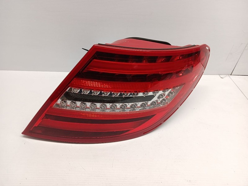 12-15 Mercedes 204 C250 C350 Right Tail Light Lamp Passenger OEM 2049060703
