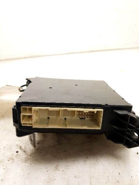 2010 TOYOTA SEQUOIA 4.6L CABIN FUSE BOX