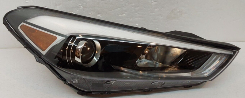 2016-2018 HYUNDAI TUCSON RH HEADLIGHT ASSY OEM 92102-D3