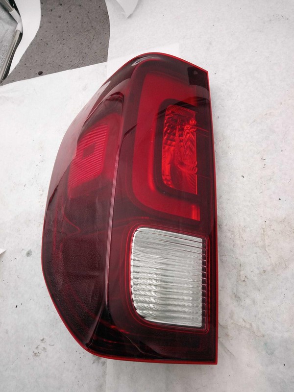 2019 Honda Ridgeline Left Tail Light Assembly Black 622397 115k Miles