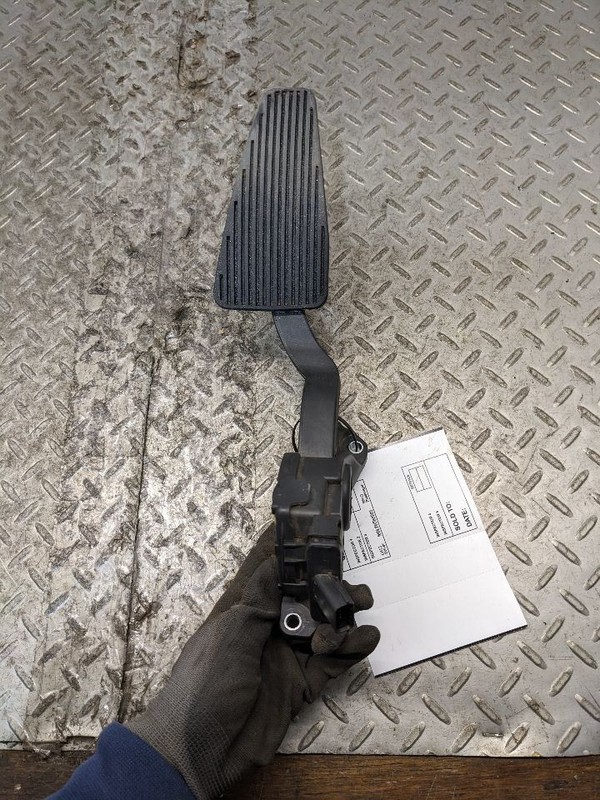 2009 - 2025 RAM 1500 2500 3500 Classic OEM ACCELERATOR PEDAL 1183638