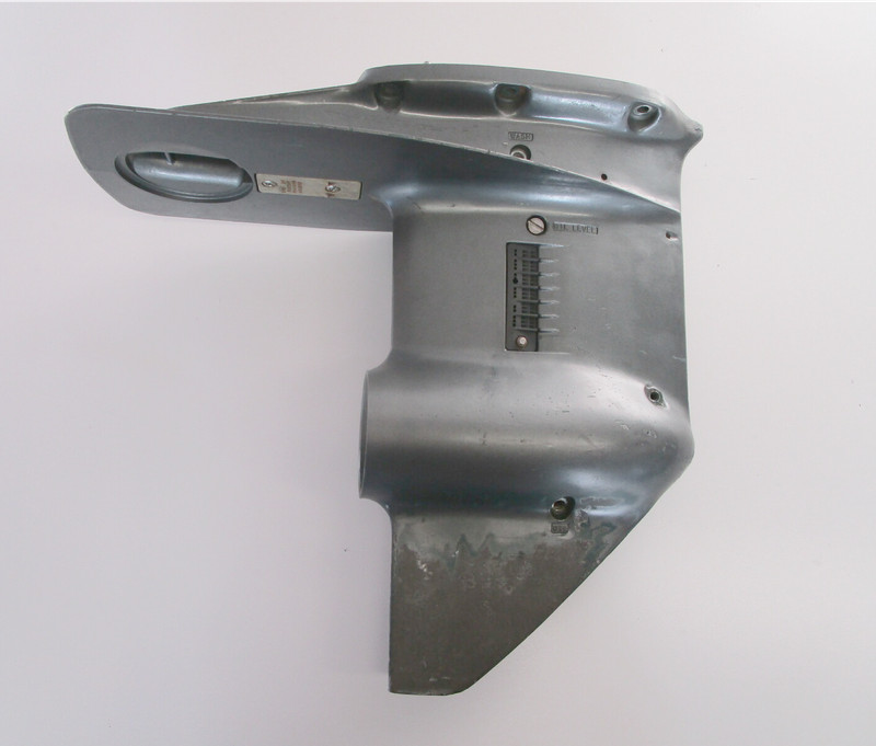1651-9383M Mariner Outboard 40 HP Lower Gear Case Housing EMPTY 1651-7121M