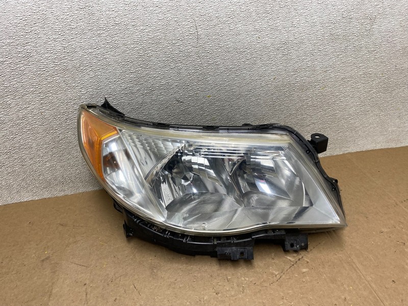 2009 - 2013 Subaru Forester Right Passenger Side Xenon Headlight OEM W8747 DW