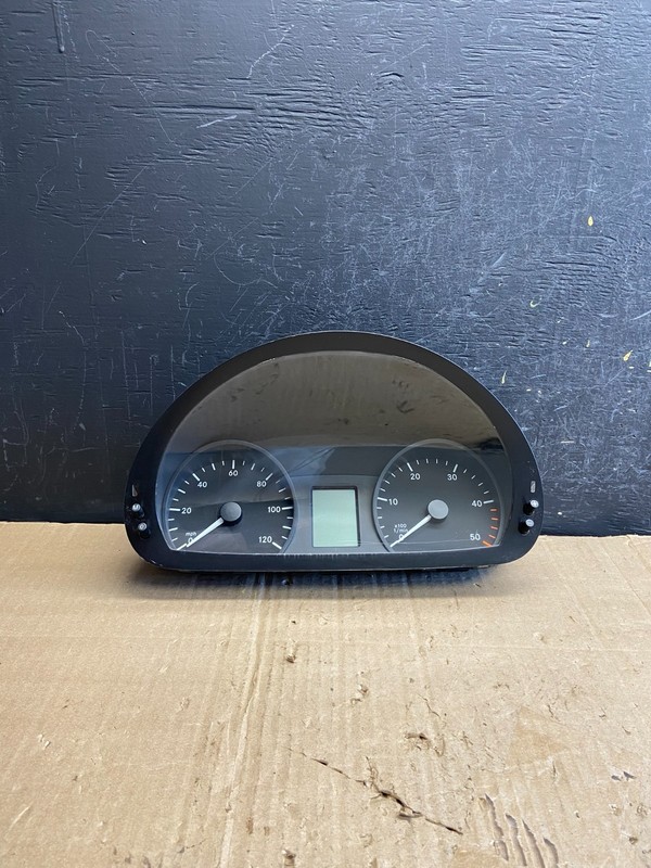 2003 to 2006 Sprinter 2500 3500 Instrument Speedometer Gauge Cluster ae1884 DG