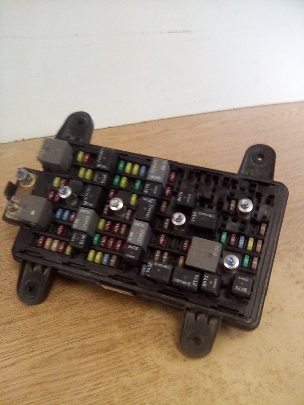 2022 Volvo VNL 2364436-01 Fuse/Relay Box
