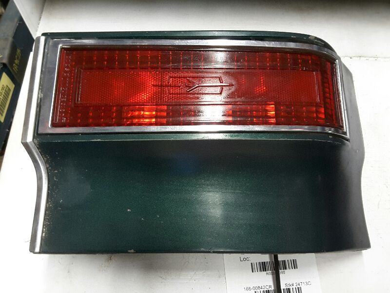 77 CUTLASS R. TAIL LIGHT EXC. SW 2 DR W/O HORIZONTAL BAR 85999