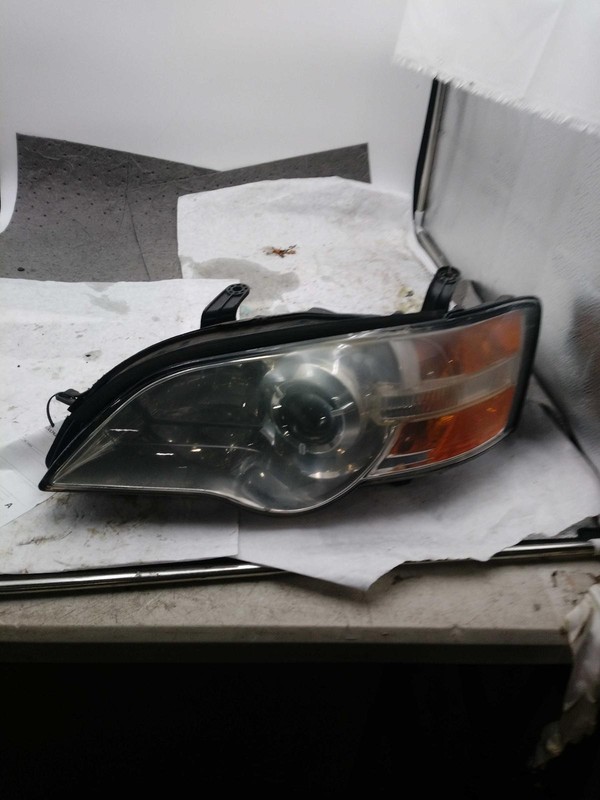 2007 Subaru Legacy Left Headlight Assembly Blue OEM 422141 202K Miles