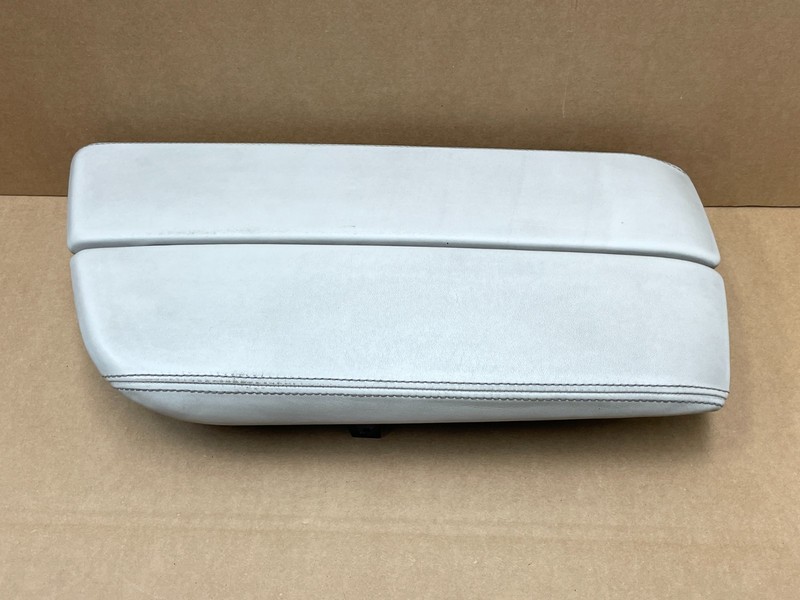 17-19 BMW G30 540i 530i Central Console Armrest Storage Compartment Lid 1649 OEM