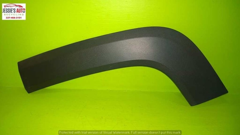 15 16 17 18 RENEGADE 1.4L TURBO MT LEFT FRONT WHEEL MOLDING TRIM OEM 2259-30