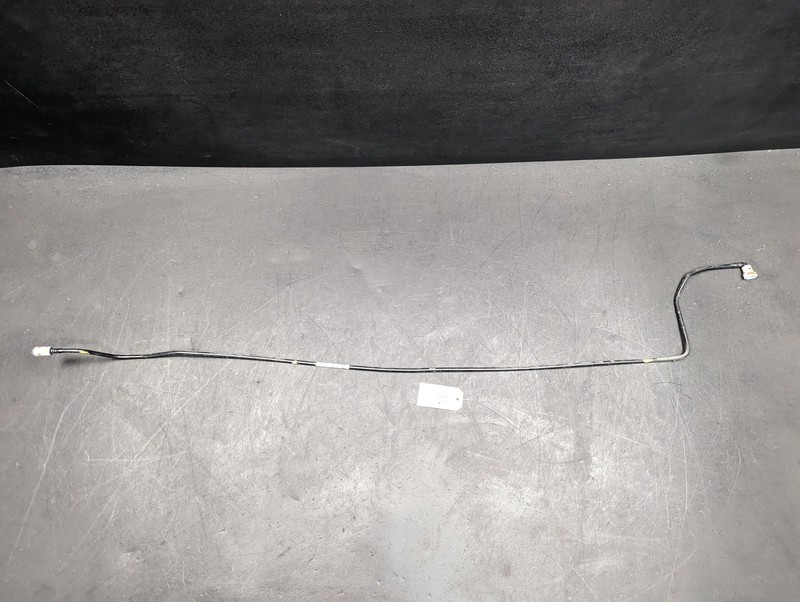 Fuel Tank Feed Hose 2018 BMW X1 16127386522 2016 2017 2019