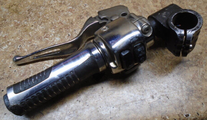04 Harley Davidson FLHR1 Road King Left Switches Controls Turn Light Horn Clutch