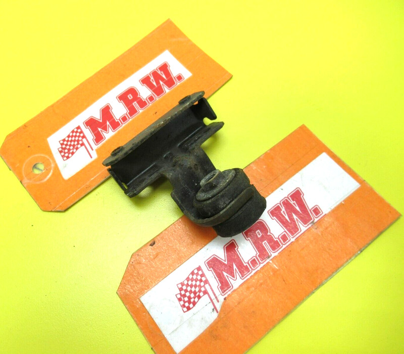 UPPER RADIATOR SUPPORT MOUNT BRACKET GROMMET for 00 01 02 03 04 05 MR2 SPYDER