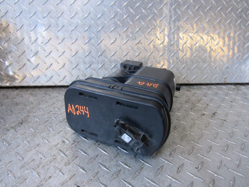 01 LINCOLN LS FUEL VAPOR CANISTER