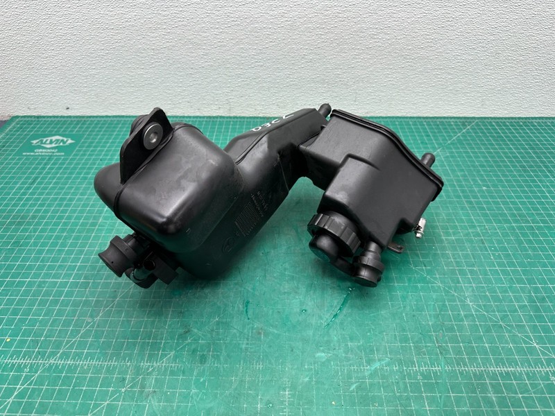 00-06 Mercedes CL500 C215 - POWER STEERING & HYDRAULIC FLUID RESERVOIR TANK OEM