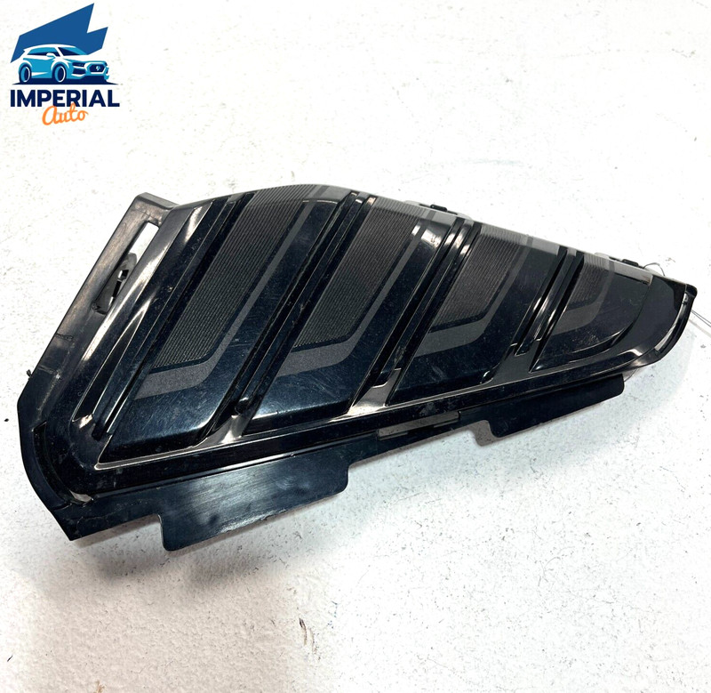 2018-2021 GMC TERRAIN FRONT BUMPER PASSENGER SIDE FOG LIGHT BEZEL TRIM COVER OEM