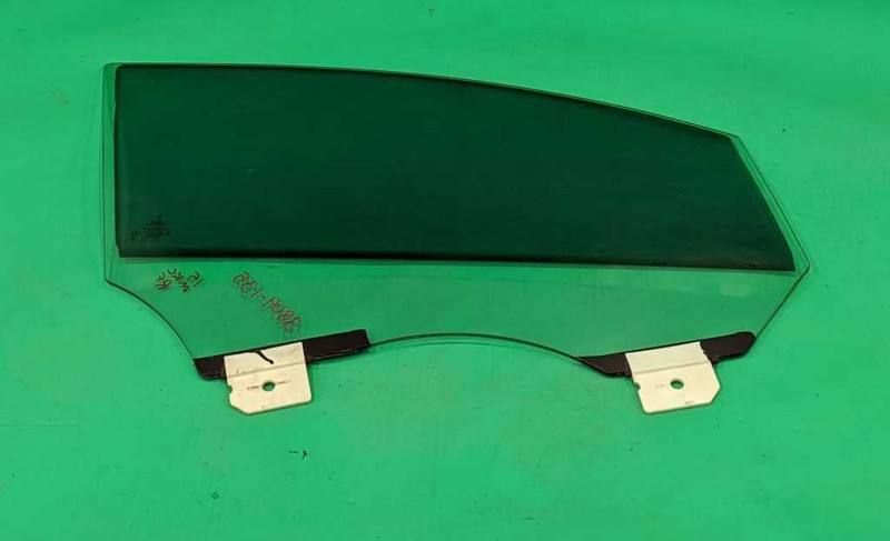 15 16 17 18 19 MKC PASSENGER RIGHT FRONT WINDOW DOOR GLASS OEM 3809-135