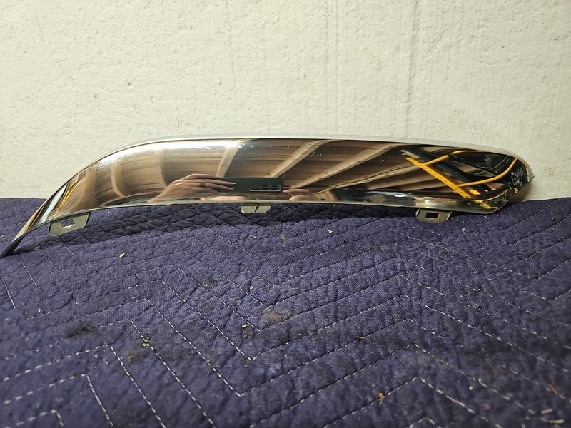 2005-2010 Chrysler 300 LeftFront Driver Side Bumper Impact Strip oem