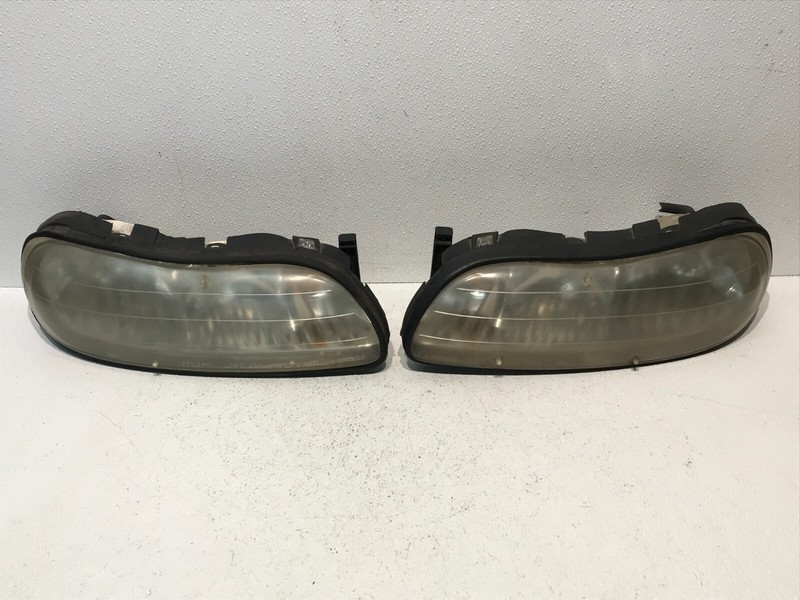 97-03 Chevy Malibu Headlights Lamps Left Driver Passenger Right