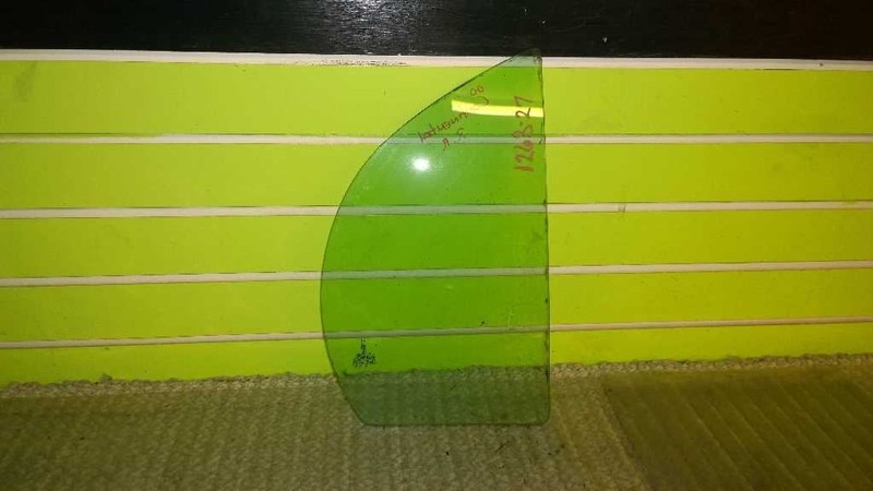 00 LINCOLN CONTINENTAL SDN PASSENGER RIGHT REAR VENT GLASS OEM 1263-27