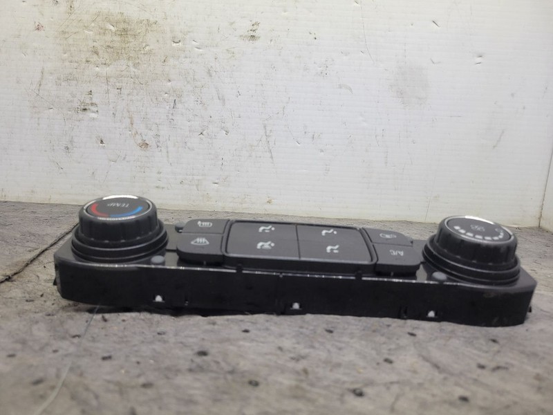 Temperature Control ID 23168150 Fits 14 SILVERADO 1500 PICKUP 1660982