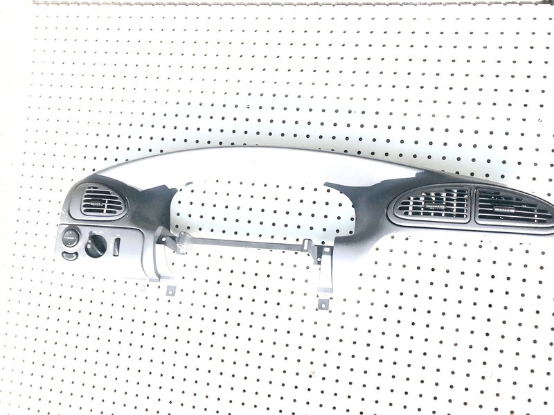 96-00 Chrysler Town Country Dash Bezel Speedometer Bezel, HeadlightVent 462782