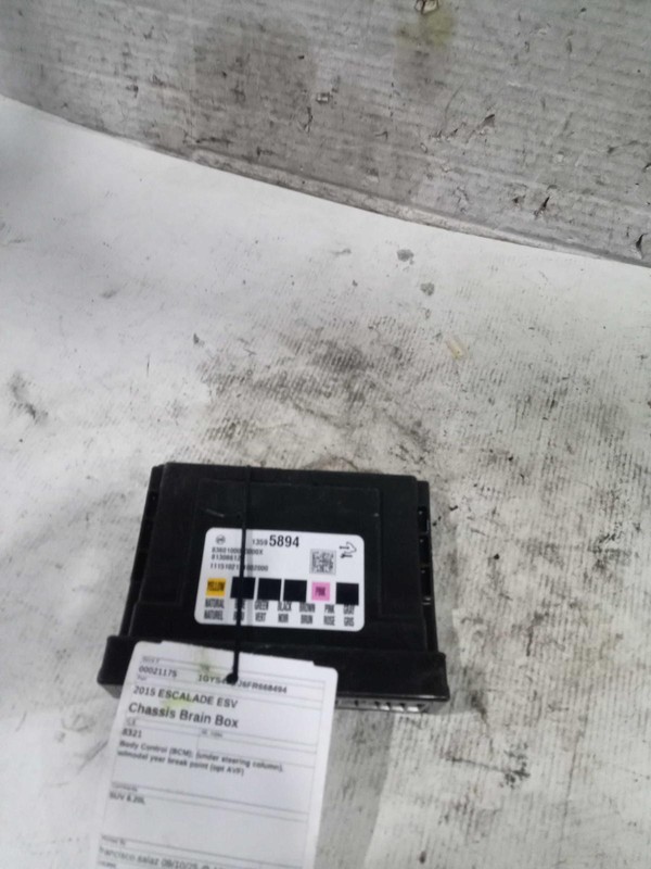 2015 Cadillac Escalade ESV Body Control Module OEM 13587704 138k Miles
