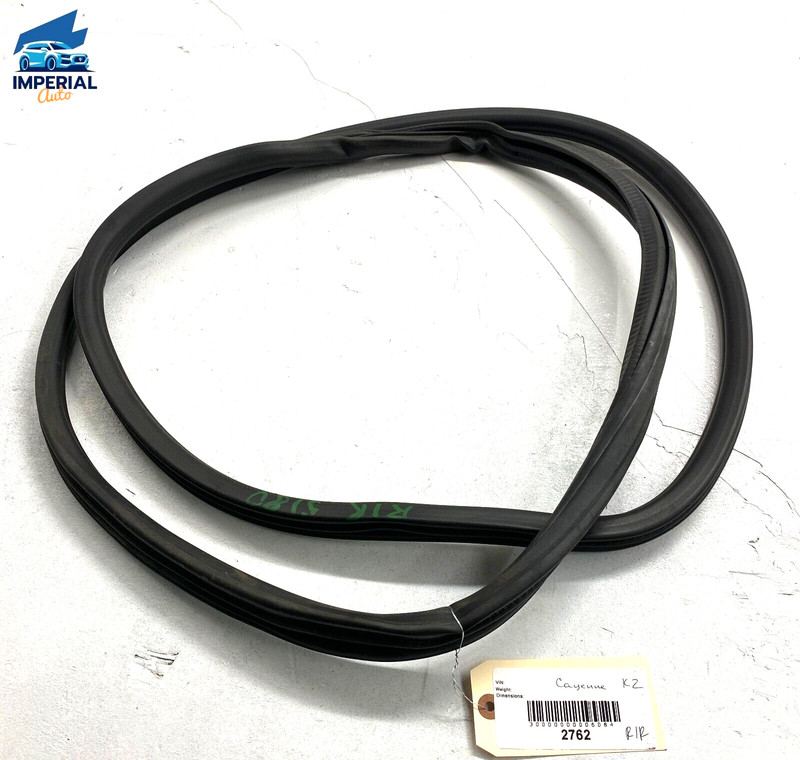 PORSCHE CAYENNE 11-18 REAR RIGHT SIDE DOOR WEATHERSTRIP SEAL GASKET OEM