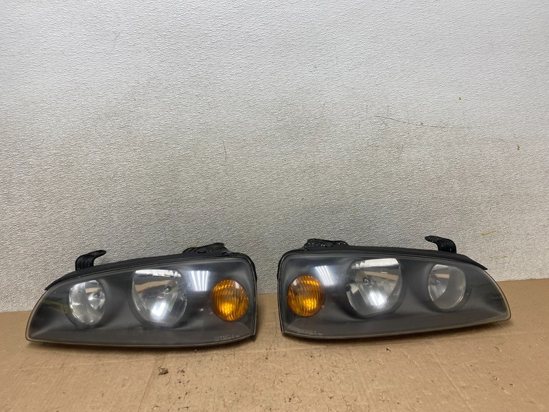 2004 2005 2006 Hyundai Elantra Left+Right Set Halogen Headlights W1098 DW