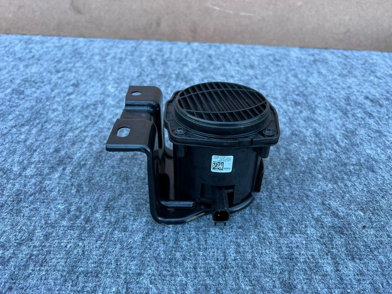 FORD MUSTANG MACH-E 2021-2026 OEM FRONT PEDESTRIAN SAFETY SOUND ALERT SPEAKER