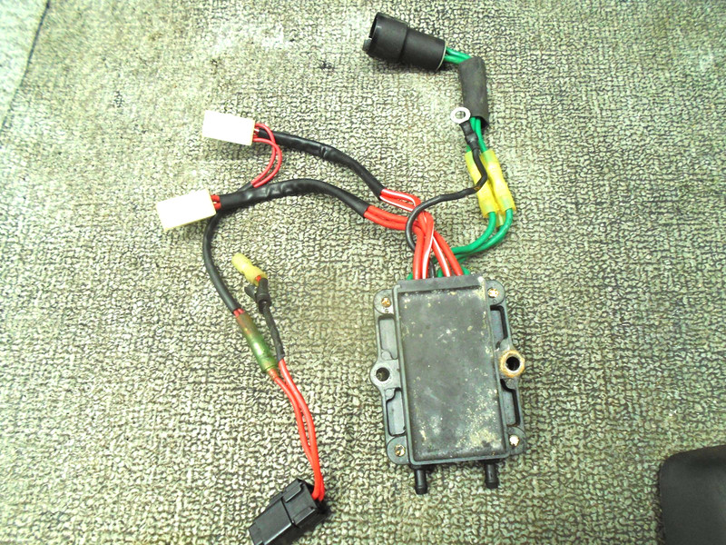 RECTIFIER/REGULATOR ASSY 67H-81960-01-00 YAMAHA OUTBOARD 2000-2005 150-200 HP