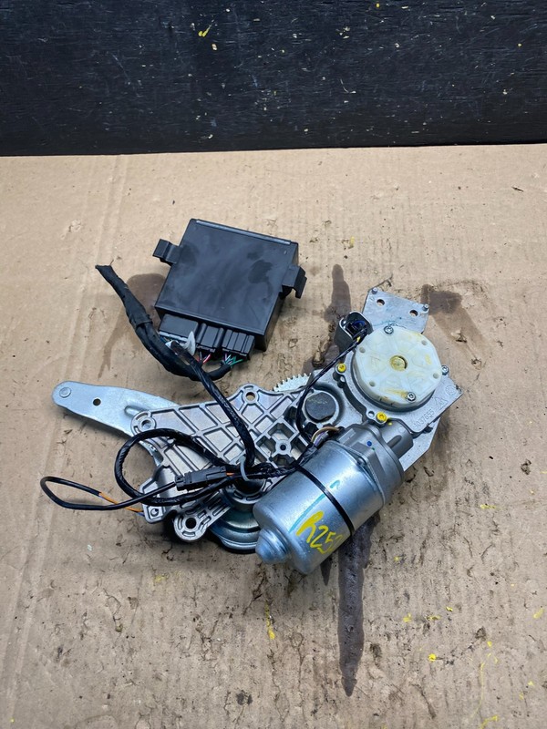 2009 to 2016 GMC Acadia Rear Trunk Liftgate Power Motor Actuator OEM S2522 DG