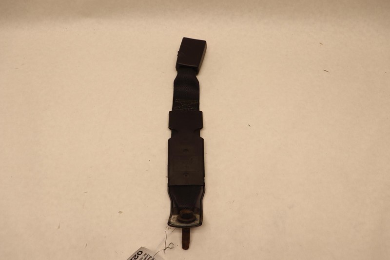 2013-2018 DODGE RAM 1500 2500 3500 REAR RIGHT SIDE SEAT BELT BUCKLE OEM