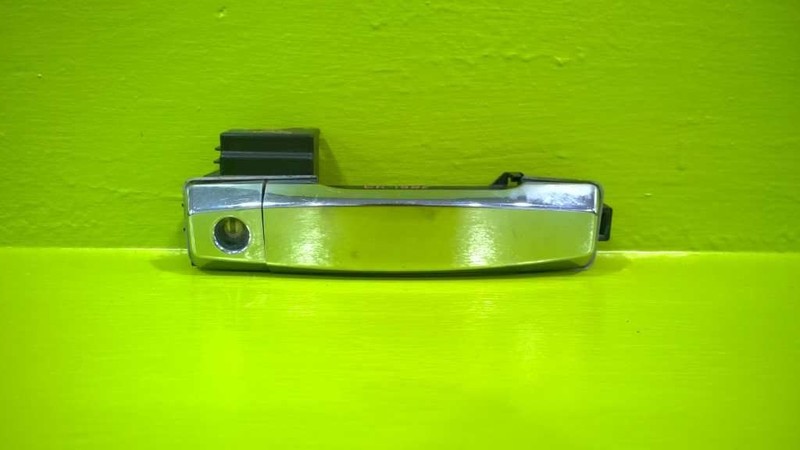 04-13 ARMADA DRIVER LEFT FRONT EXTERIOR DOOR HANDLE OEM 2881-49
