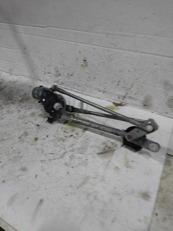 2016 Subaru Legacy Wiper Motor OEM 86511AL02A 138k Miles Blue