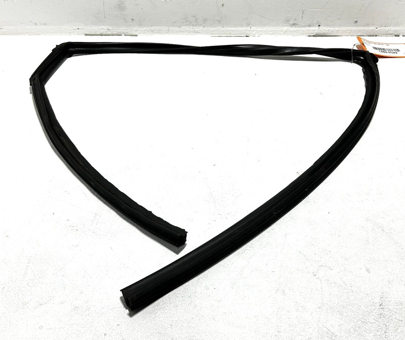 2018-2020 HONDA CIVIC DOOR WINDOW GLASS RUN CHANNEL SEAL REAR RIGHT SIDE OEM