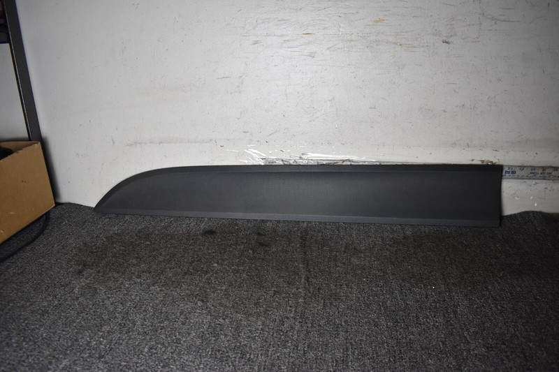 2015-2019 PORSCHE MACAN DOOR MOLDING FRONT LEFT FACTORY OEM