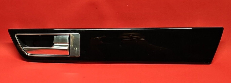 2010 - 2013 Range Rover Sport RIGHT REAR PASSENGER Interior Door Trim w/ Handle