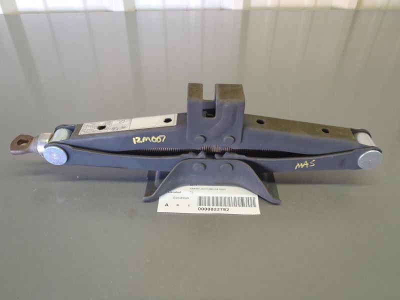 Jack Assembly 09110-2C100 Fits 2010-2016 Hyundai Genesis Coupe 12941