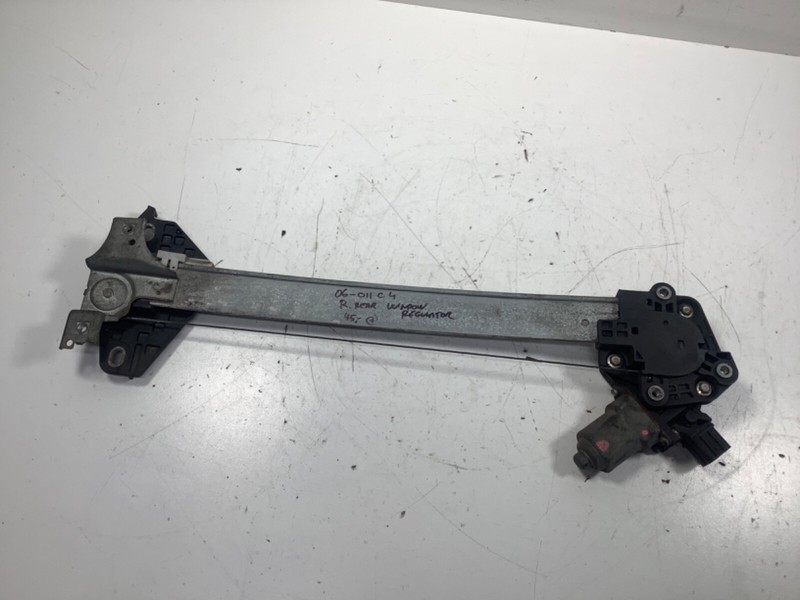 06-011 Honda Civic 4DR Right Rear Window Regulator with Power 72710-SNA-A02 OEM