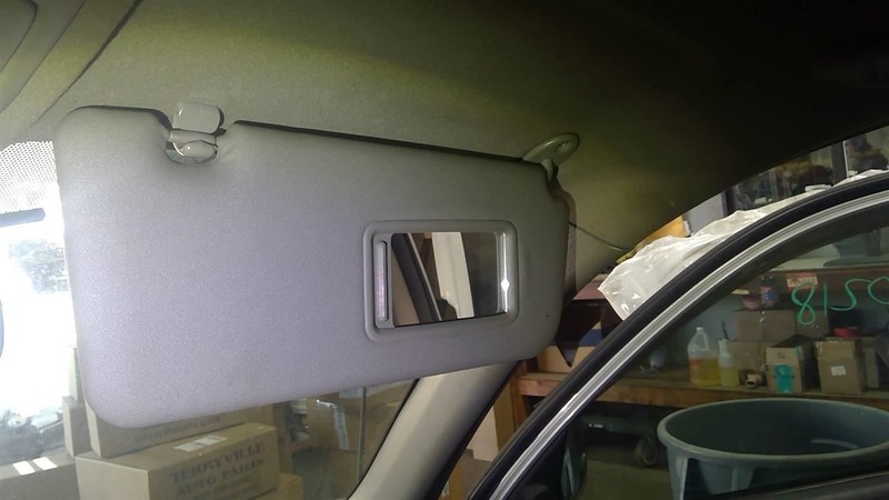 Passenger Right Sun Visor Without Illuminated Fits 04-05 RAV4 1798902