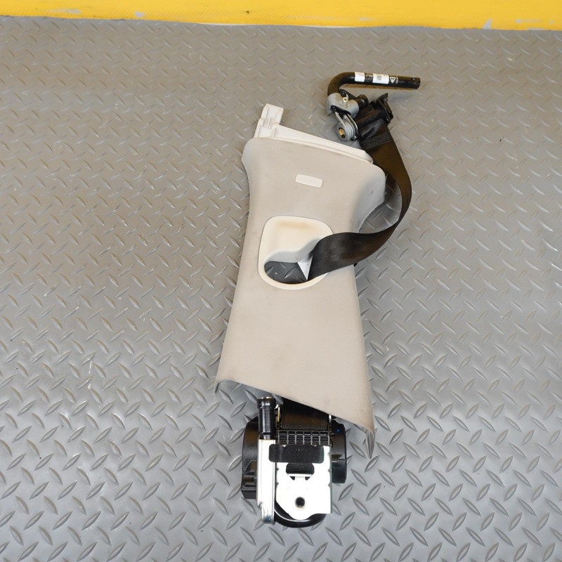 2017-2020 JAGUAR F-PACE Front Left Side Seat Belt Retractor Assembly Hk8324397