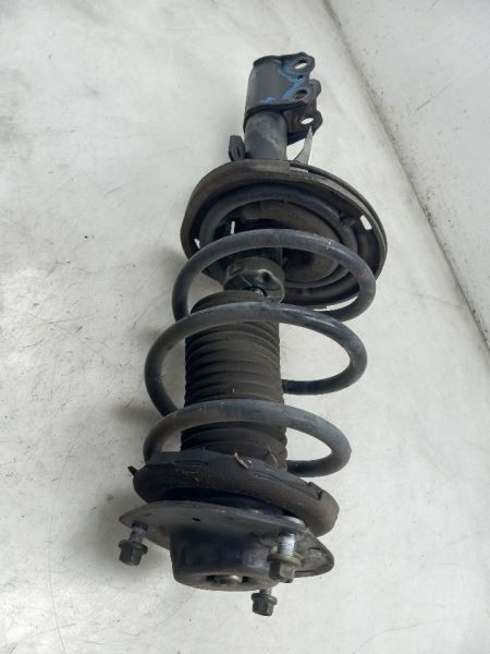 04-08 TOYOTA SOLARA SLE 3.3L FWD AT DRIVER SIDE FRONT STRUT