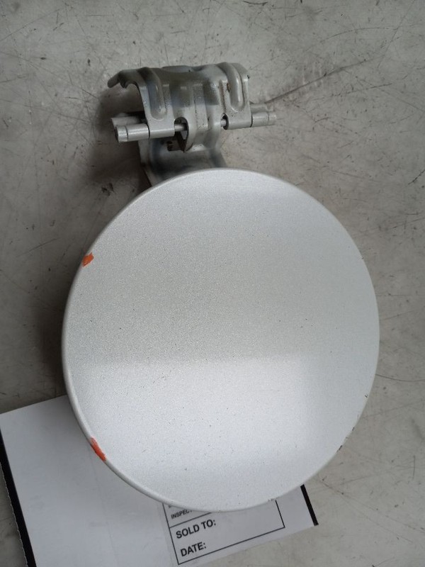10 TOYOTA PRIUS FUEL FILLER DOOR WHT-070