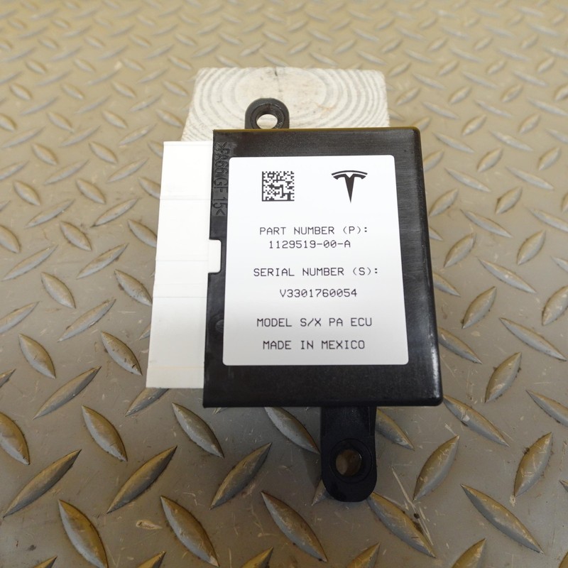 2016-2020 TESLA MODEL X PARK ASSIST CONTROL MODULE OEM 1129519-00-A
