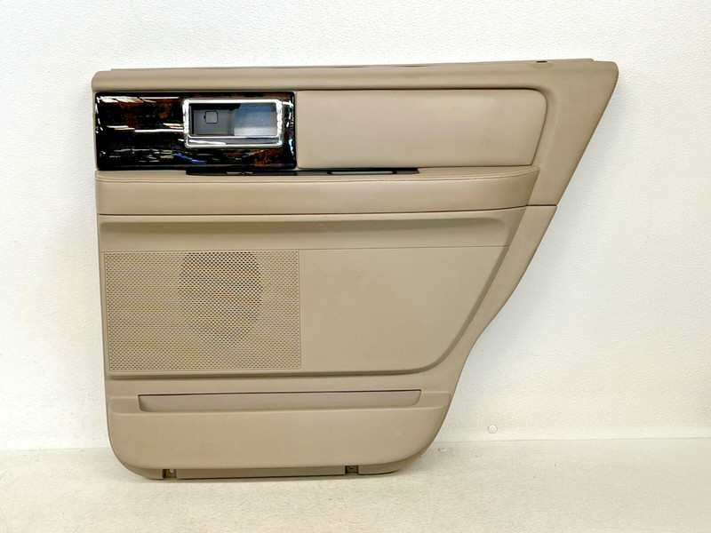 ⭐2015-2017 LINCOLN NAVIGATOR REAR RIGHT PASS INTERIOR DOOR PANEL OEM LOT2599