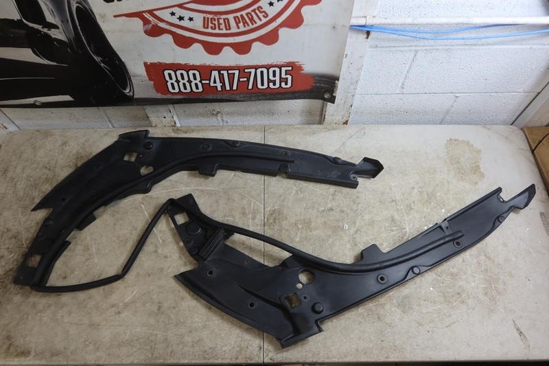 2016-2023 Dodge Durango OEM Left Right Fender Closeout Panel 68277369 / 68277378
