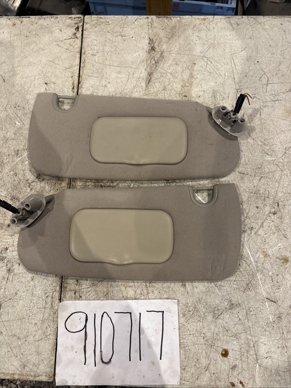 2001-2003 Dodge Durango Sun Visors OEM Pair Passenger Driver W/ Lights