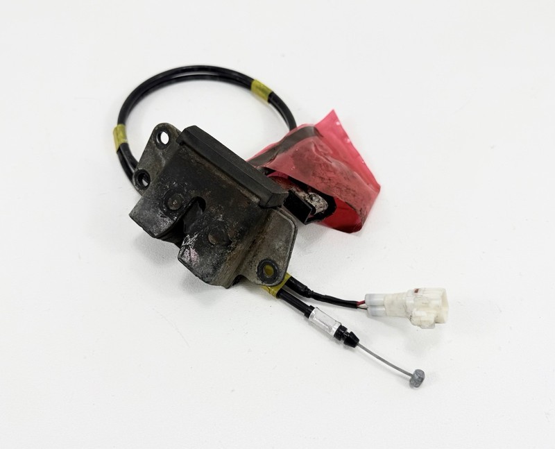 1996-2002 Toyota 4runner Tailgate Liftgate Trunk Latch Actuator OEM
