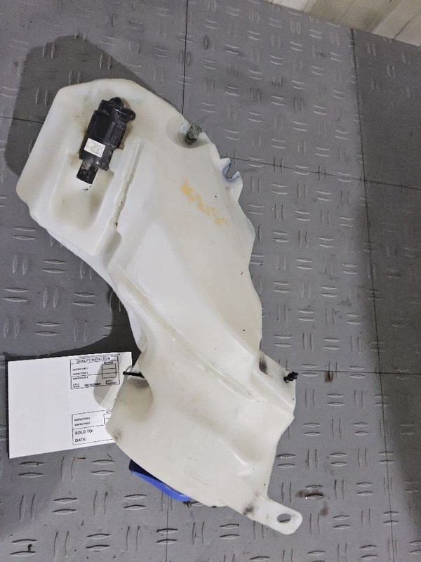 Wash Reservoir Fits 15-17 FORD F150 PICKUP 3581130