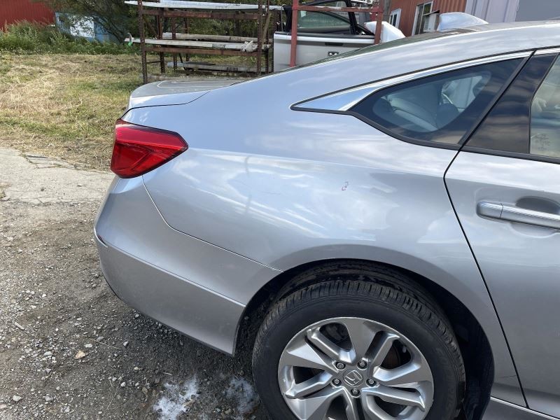 2018-22 HONDA ACCORD RIGHT QUARTER PANEL SILVER PC:NH830MV 1.5L FWD 40K LX 59409